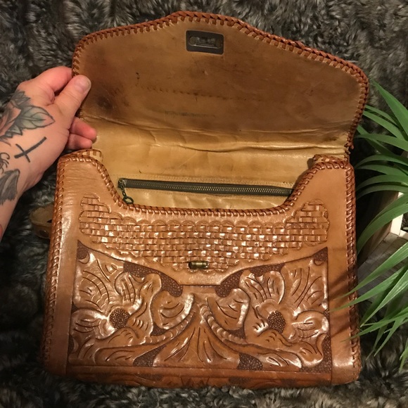 leather engraved purse - Picture 5 of 7
